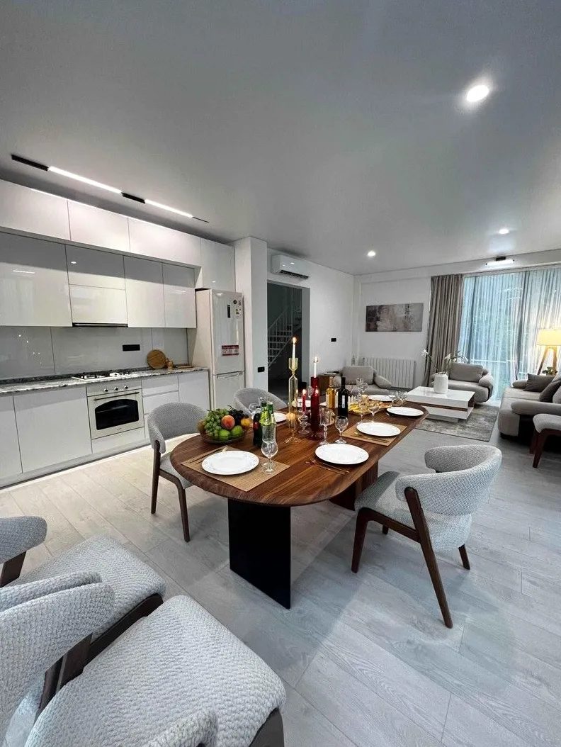 Дом 280 м², Район Airport (district) в Батуми