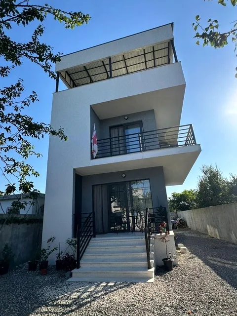 Дом 270 м², Район Airport (district) в Батуми