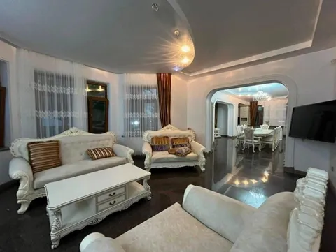 Дом 900 м², Район Airport (district) в Батуми