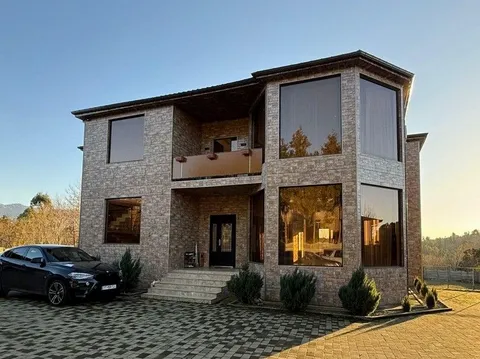 Дом 552.31 м² в Батуми