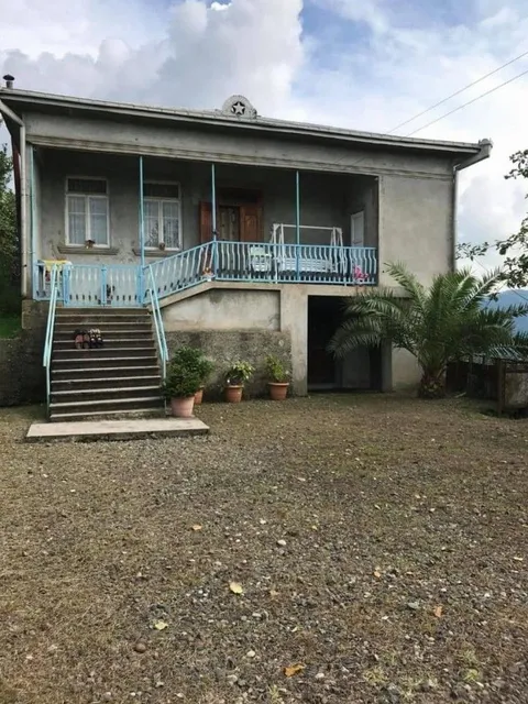 Дом 2500 м² в Батуми