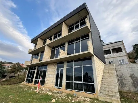 Дом 275 м², Район Кахабери в Батуми