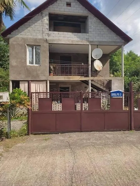 Дом 250 м², Район Зелёный Мыс в Батуми