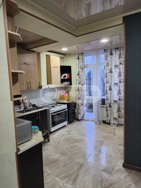 Квартира 98 м² в Батуми