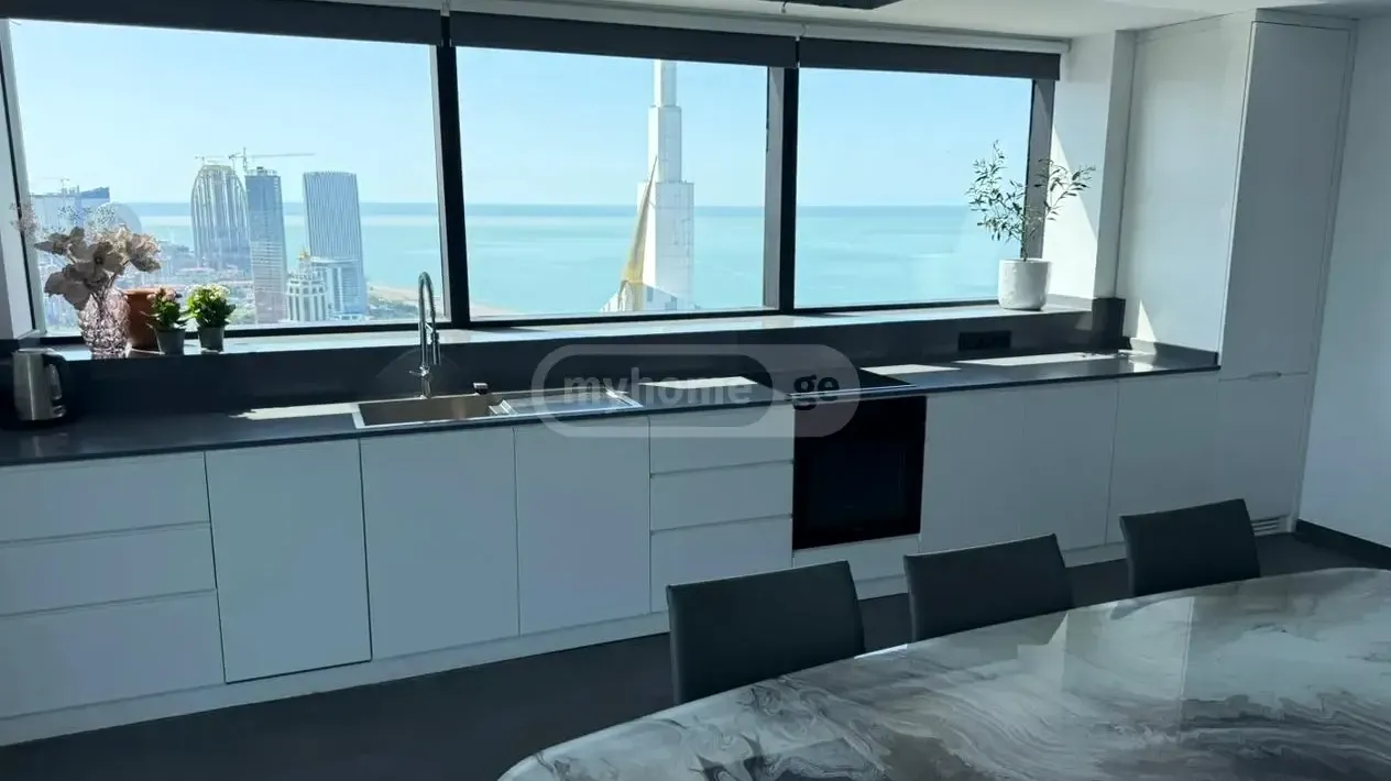 Квартира 195 м² в Батуми — фото 4