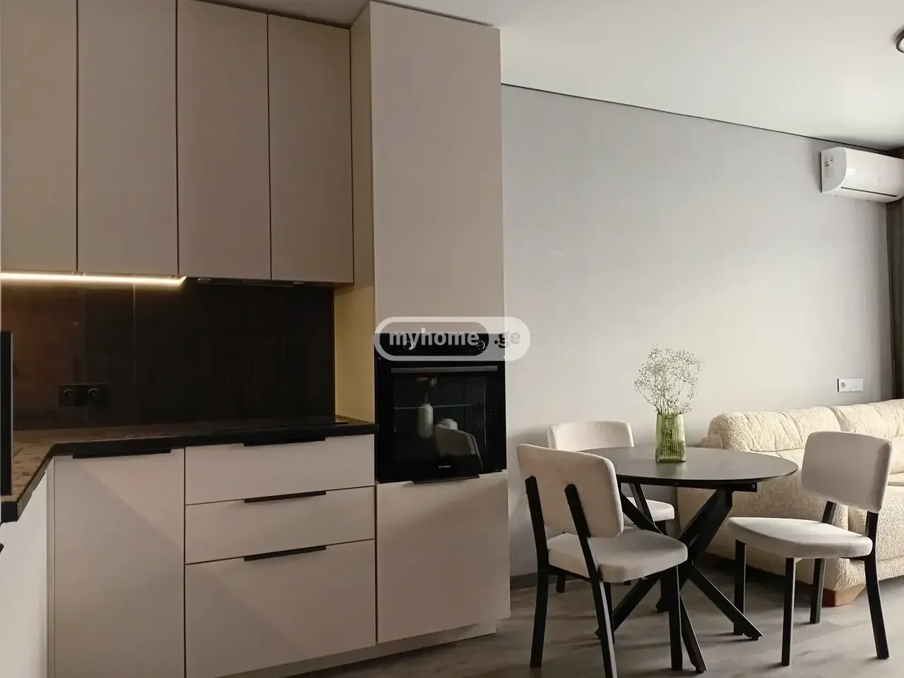 Квартира 55 м² в Батуми — фото 4