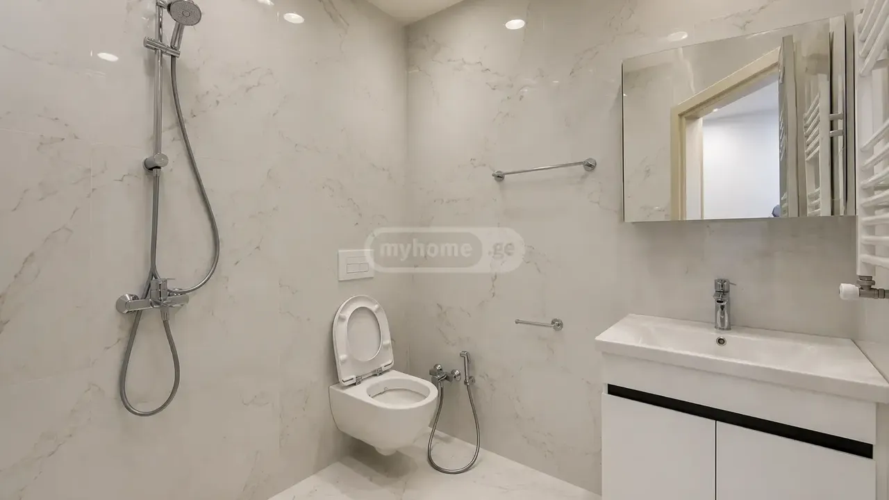 Квартира 58.3 м² в Батуми — фото 10