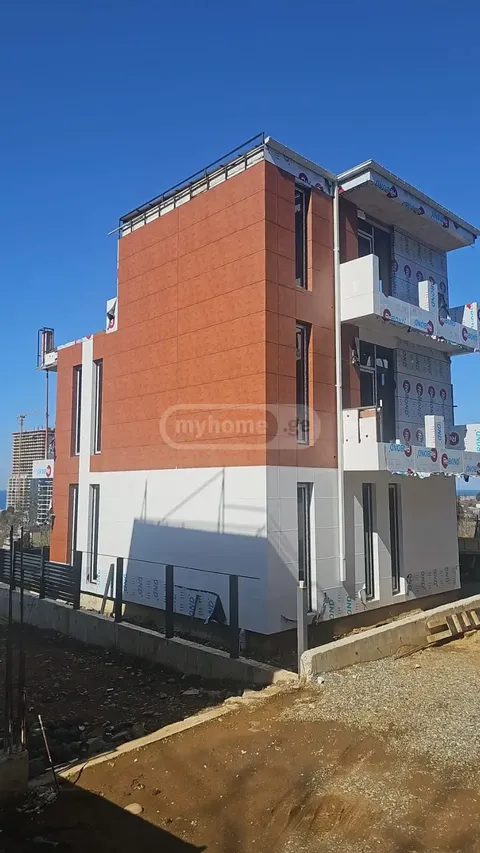 Дом 216 м², Район Гонио в Батуми